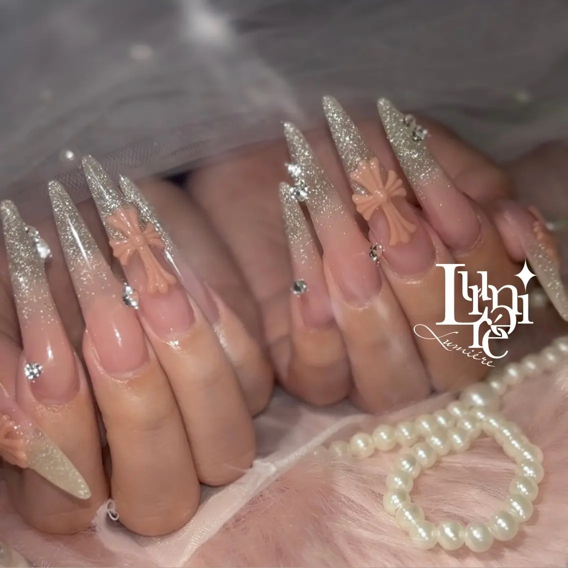 ネイル ハンドネイル Lumière｜ ロング｜ワンホンのネイルデザイン