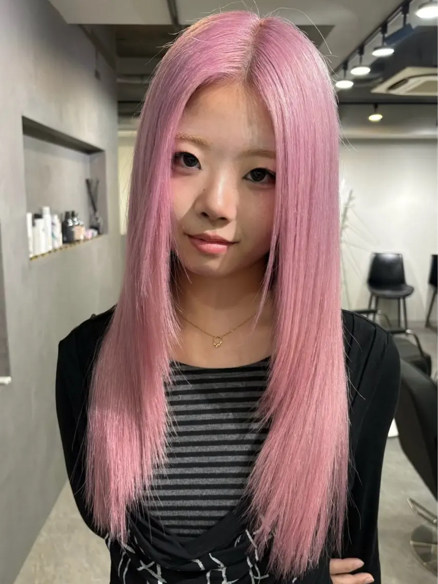ロング 🌈【🎀ヘアデザイ ナー🎀】✨ノン✨のヘアスタイル