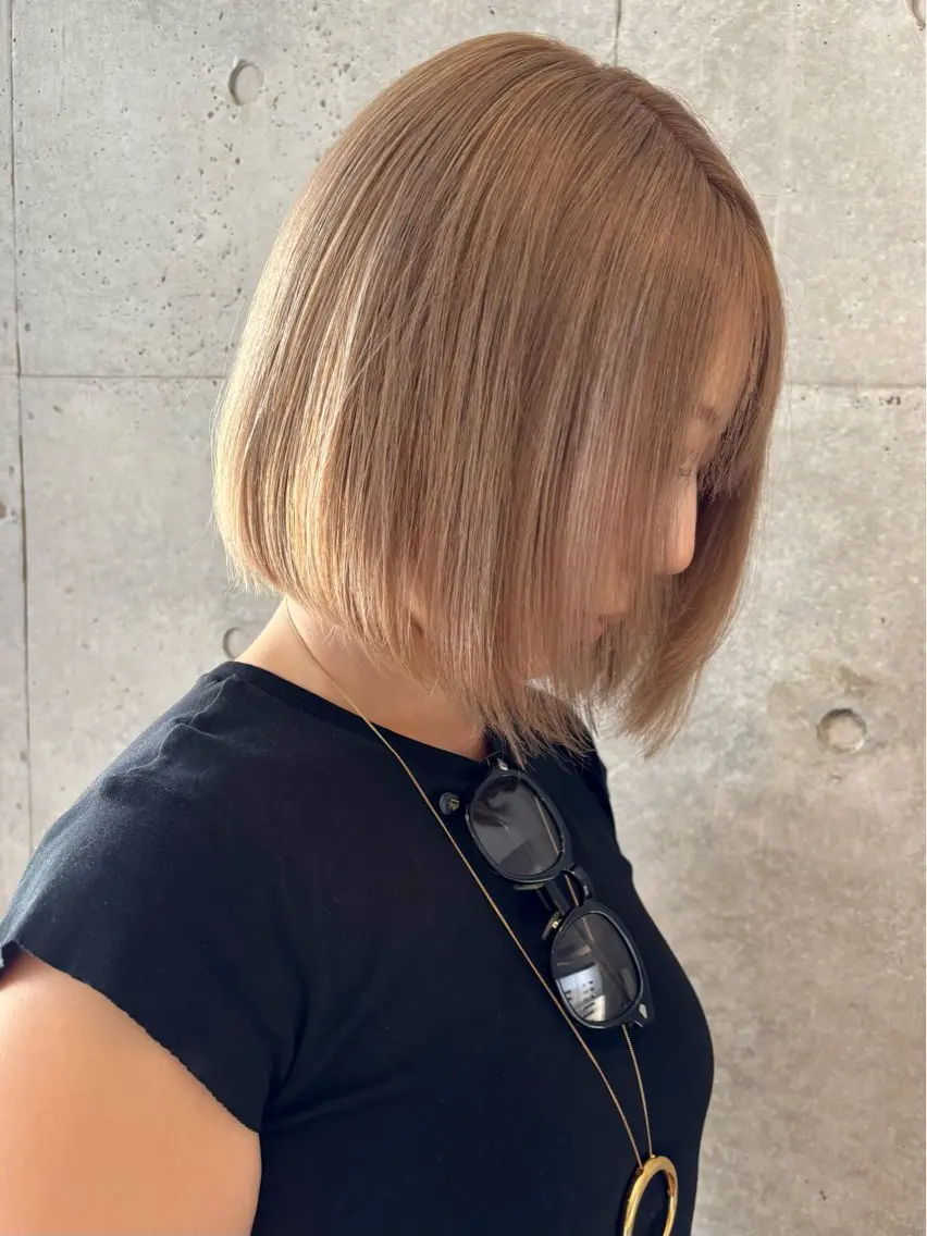 ミディアム カラー ベージュカラー ヘアカラー トリートメント ブリーチカラーレイヤ ーカット🦋annaのヘアスタイル