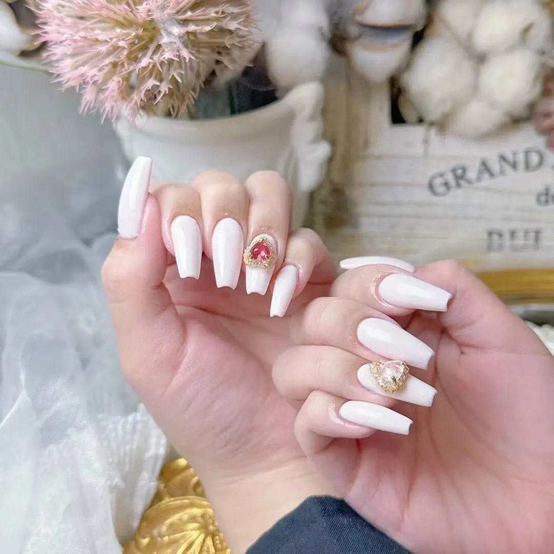 ネイル アートネイル フラワーネイル フットネイル ジェルネイル ハート babarla Nailのネイルデザイン