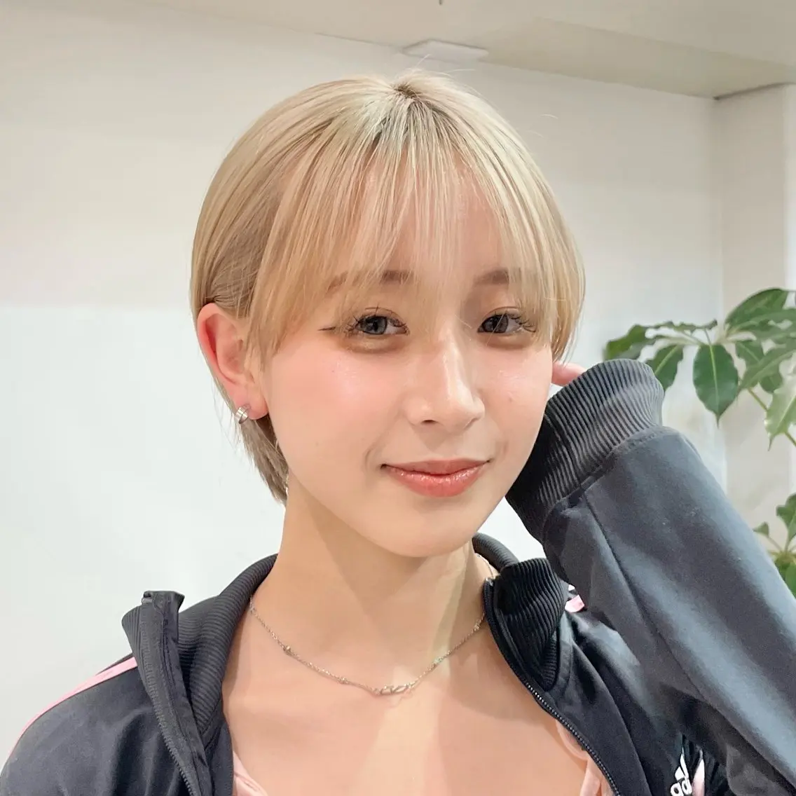 ショート カラー 丸みショート ブロンド ホワイトブロンド ショートヘア カット ヘアカラー トリートメント 🔷ダブルカラーハイ トーン🔷櫻井走のヘアスタイル
