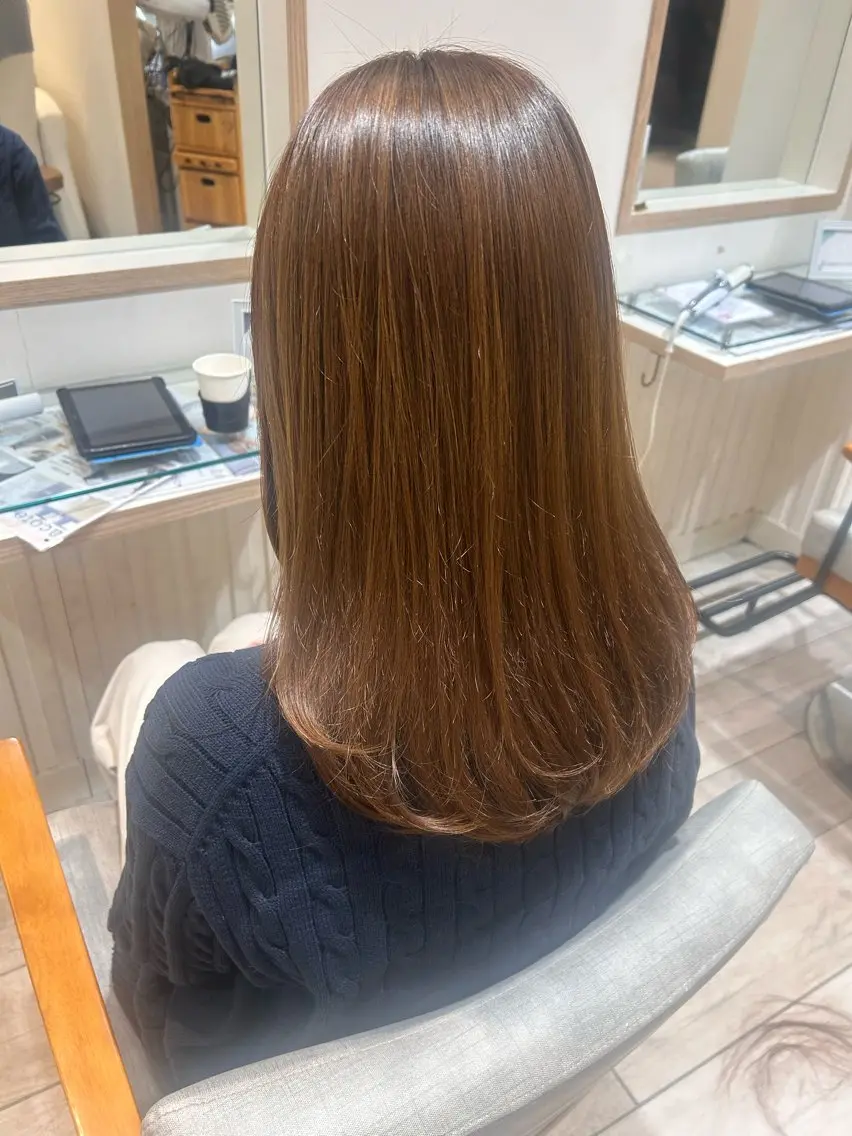 セミロング カラー ベージュカラー カット ヘアカラー 大川 夏実のヘアスタイル