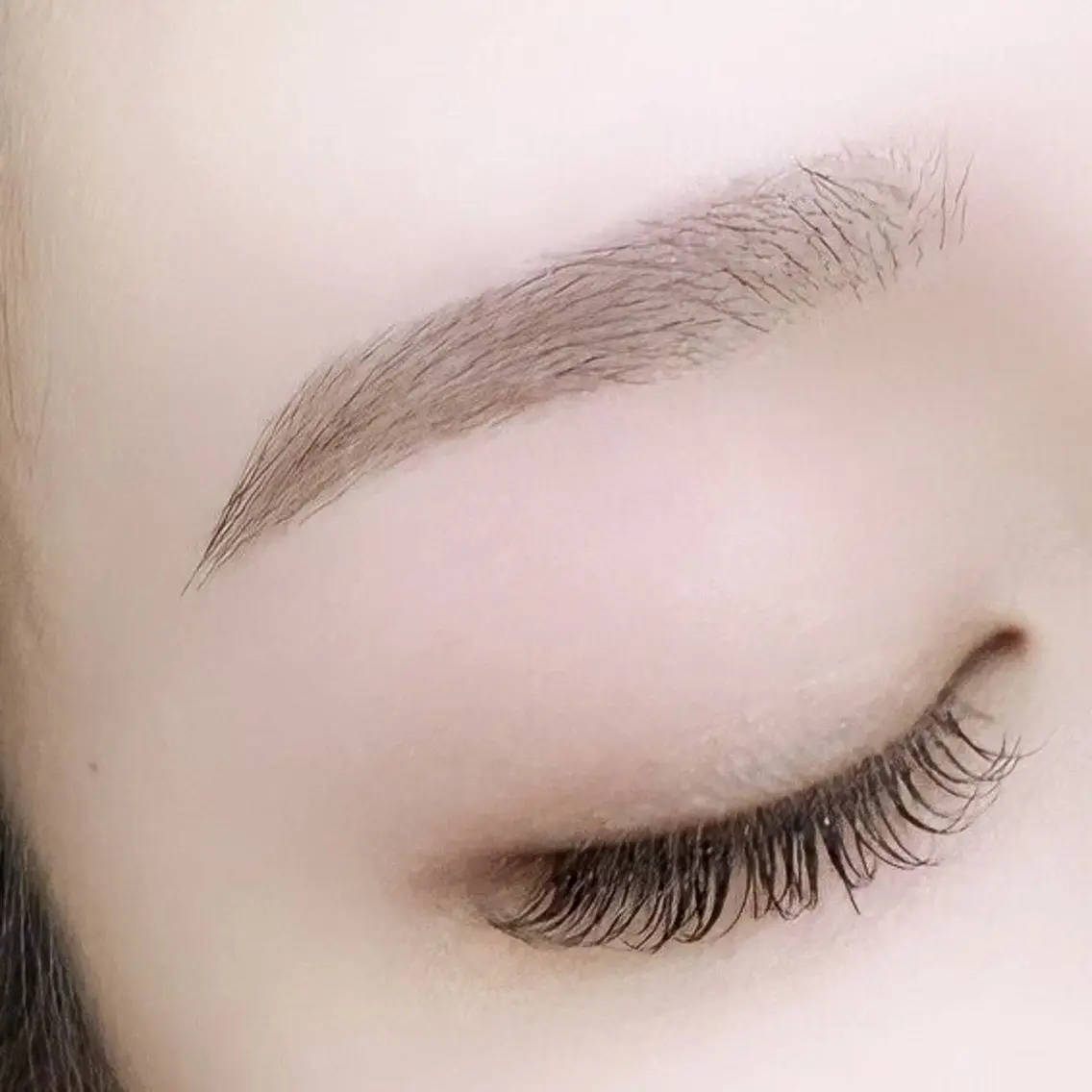 【アイブロウ】眉毛を整える。美眉ブロウワックス✨の写真
