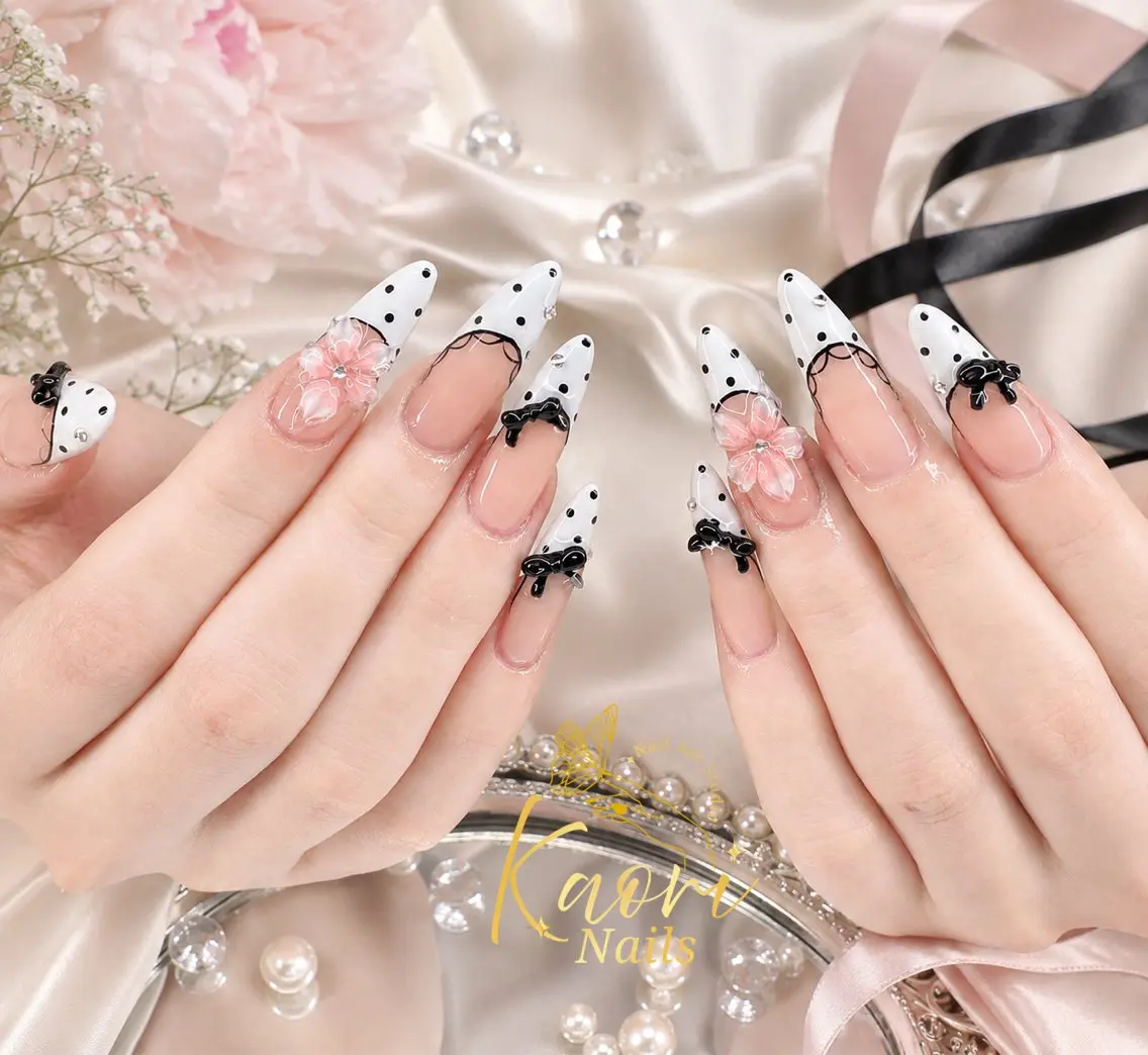 ネイル アートネイル フラワーネイル レース ぷっくりネイル ハンドネイル KAORI YUMIのネイルデザイン