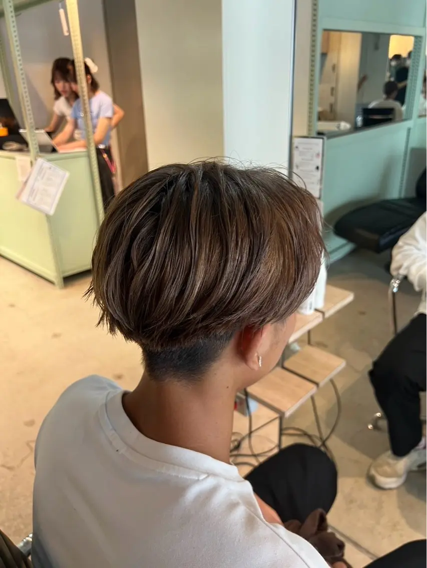 カラー 「ww..」丸山 翔生 イルミナカラーのヘアスタイル