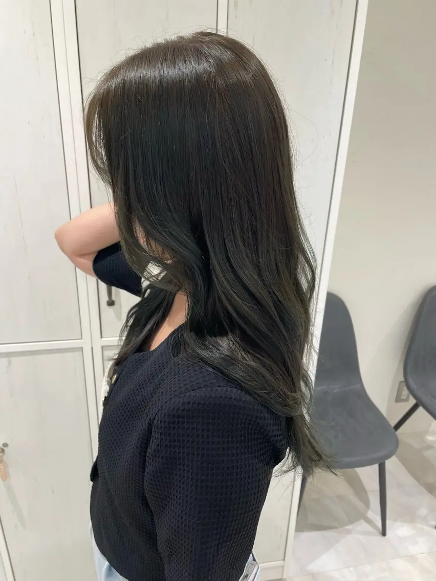 セミロング カラー ヘアアレンジ グレージュ オリーブグレージュ オリーブグレー 🌟当日予約OK🌟 西野楓加のヘアスタイル