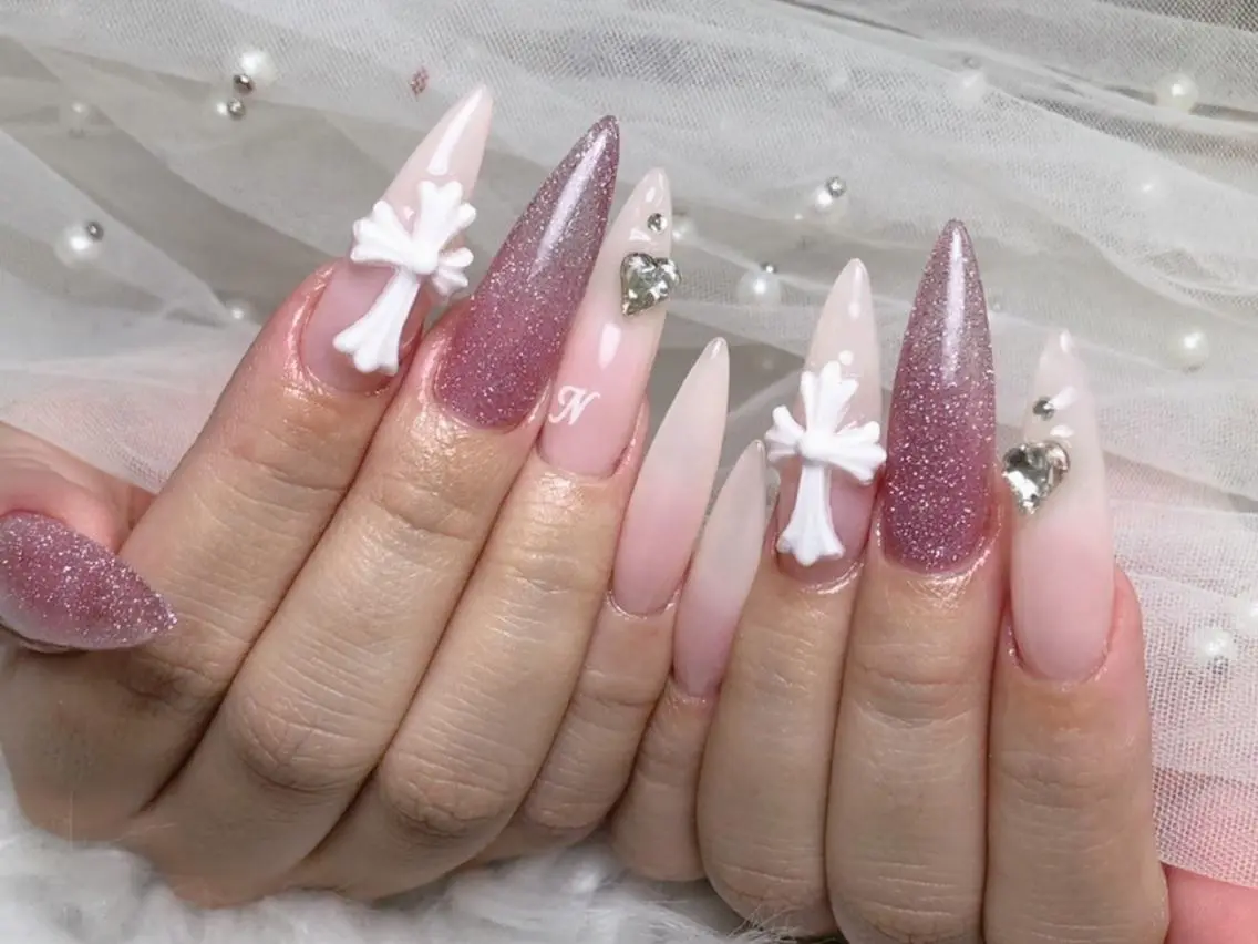ネイル 💕リリ 長持ち得意🩷のネイルデザイン