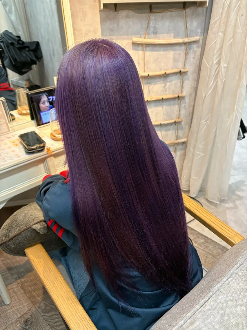 ロング カラー ブリーチ 内山 あすかのヘアスタイル