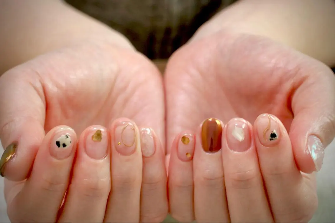 ネイル オーロラネイル カジュアル ジェルネイル ラメ(グリッター) マグネットネイル ハンドネイル MH Nailのネイルデザイン