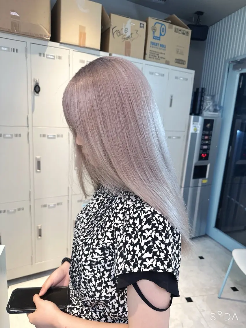 ロング カラー ヘアカラー 韓国風艶カラー🪽 yuuna🪽🍨のヘアスタイル