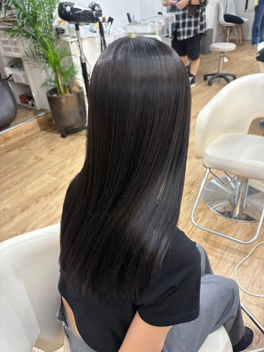 ロング カラー ダークグレー ダークグレージュ グレージュ 京都駅/透明感カラー 🖤sakiのヘアスタイル