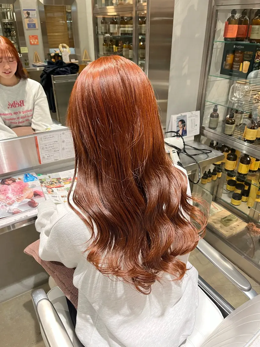 ロング カラー ブリーチ ブリーチなしカラー オレンジ 樋口 花穂のヘアスタイル