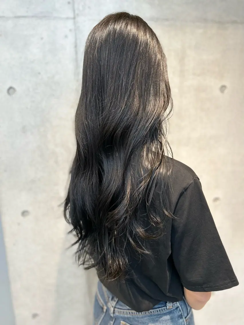 ロング カラー グレージュ オリーブグレージュ オリーブグレー ヘアカラー トリートメント レイヤー/グレージュ 赤み消し/コウスケのヘアスタイル