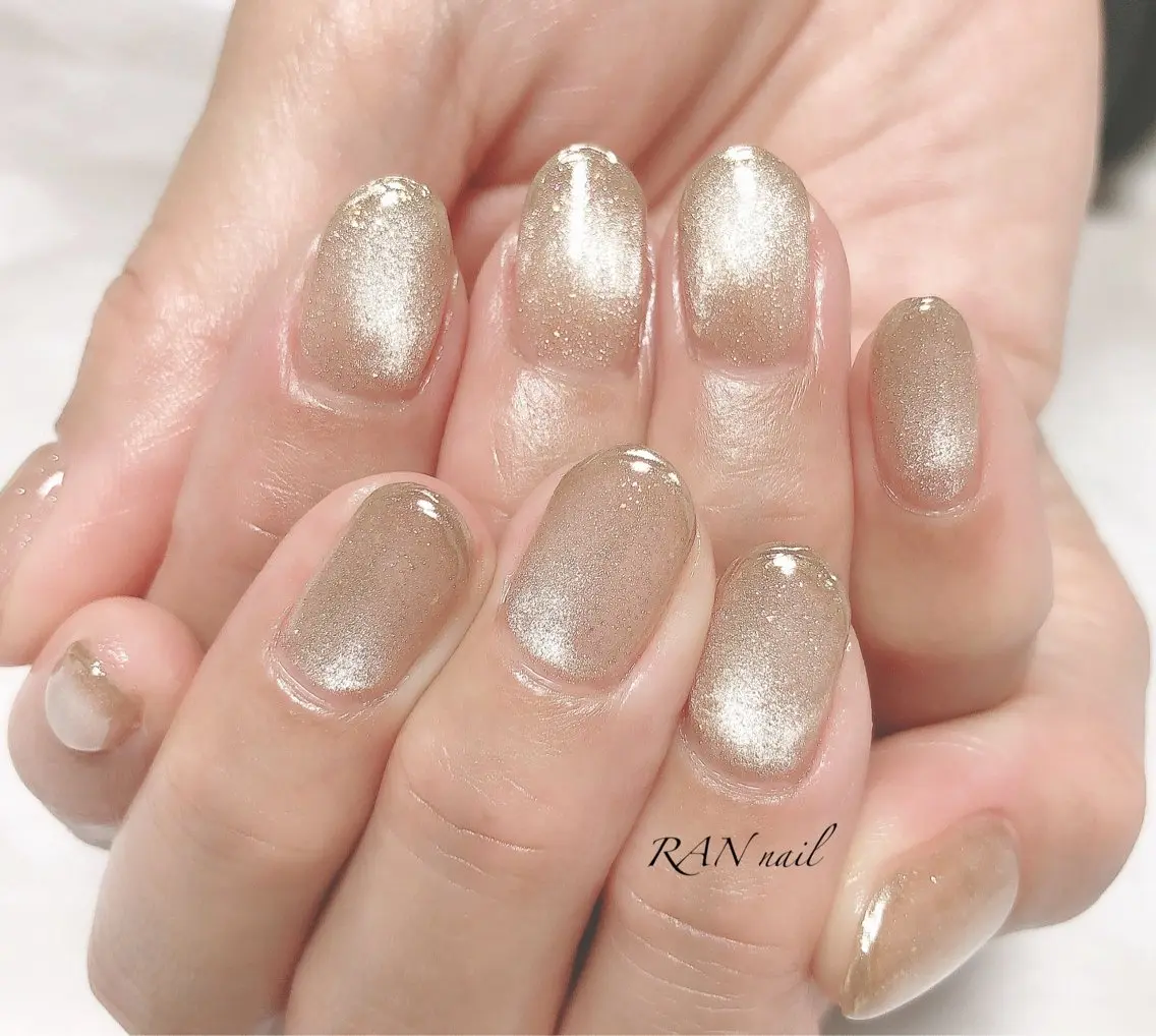 ネイル 成人式 ゴールド キラキラネイル マグネットネイル オフィスネイル ハンドネイル フットネイル RAN nailのネイルデザイン