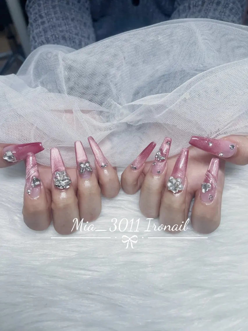 ネイル チークネイル フレンチネイル グラデーション 韓国ネイル マグネットネイル MiA NAILのネイルデザイン