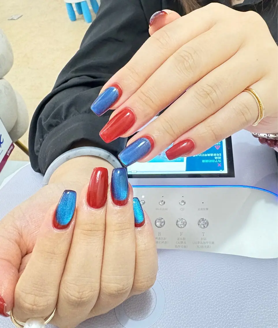 ネイル ハンドネイル AngelChris ビューティーサロンのネイルデザイン