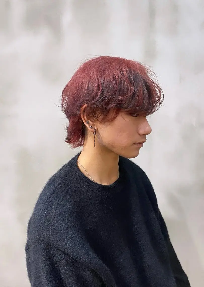 ミディアム カラー メンズ 黒髪 デザインカラー レッドカラー そうや 🐺のヘアスタイル