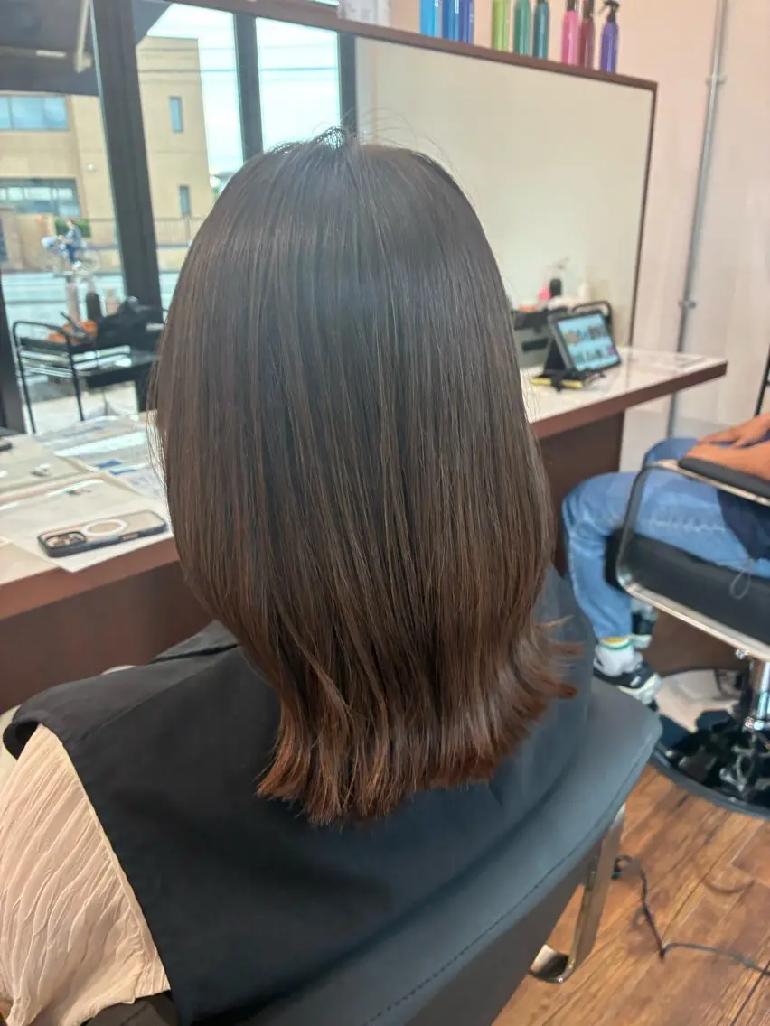 ミディアム カット ヘアカラー 髪質改善/ 透明感カラーのヘアスタイル