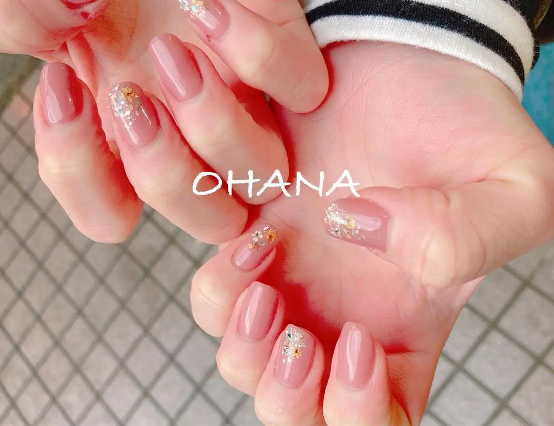 ネイル 成人式 長さ出し フットネイル ミラーネイル ニュアンスネイル nailroom OHANA🌴のネイルデザイン