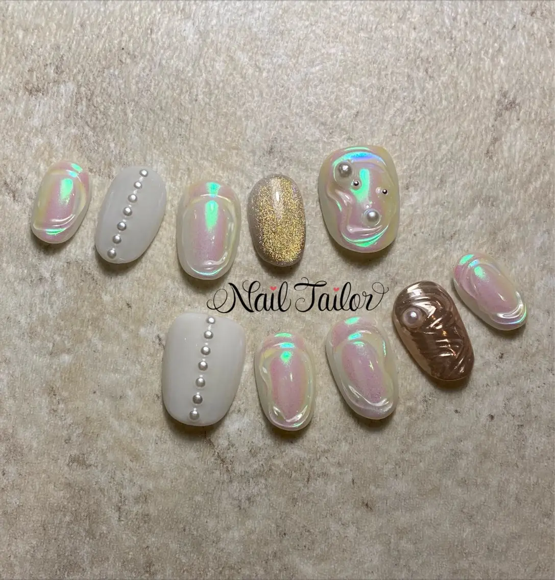 ネイル オーロラネイル キラキラネイル ネイルチップ ブライダルネイル ホワイト ハンドネイル NailTailor ネイルテイラーのネイルデザイン