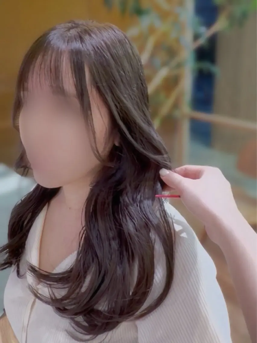 ロング カラー グレージュ オリーブグレージュ オリーブグレー ヘアカラー 山本 佳奈のヘアスタイル