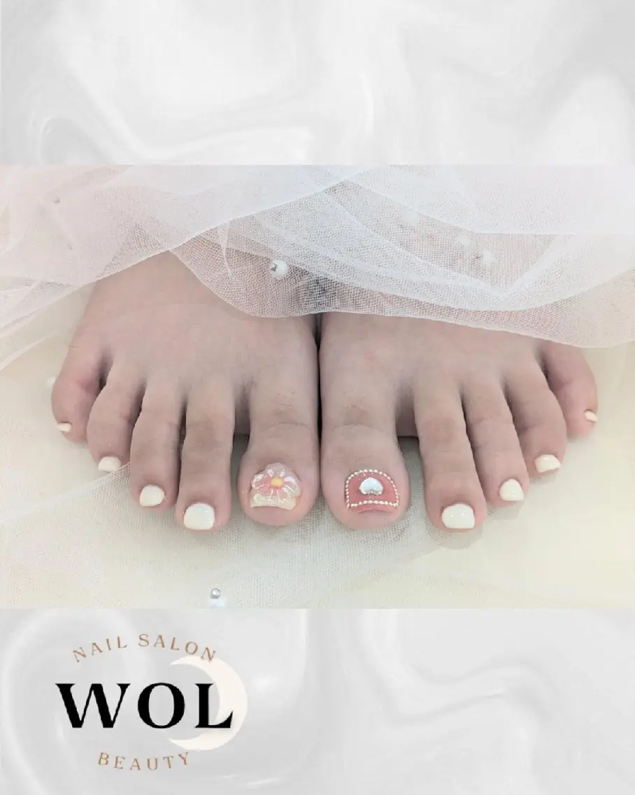 ネイル WOL🌙 momokoのネイルデザイン