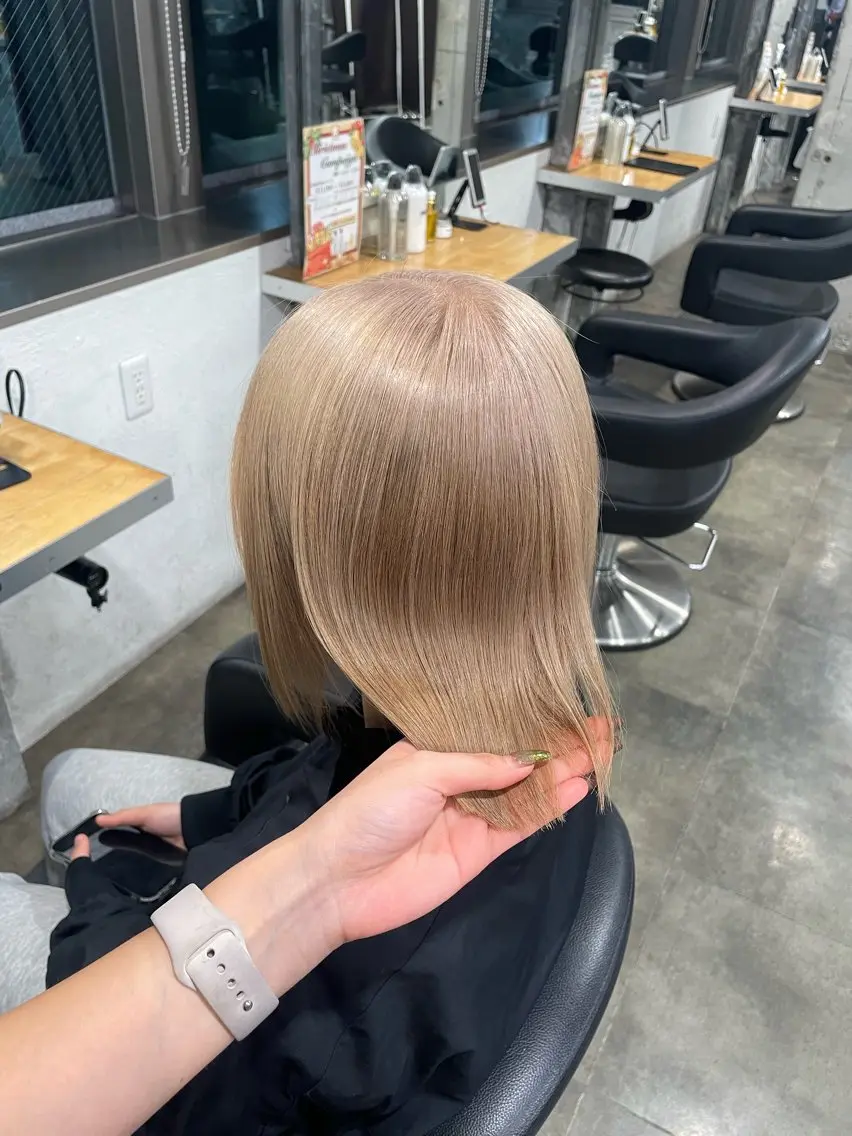 ミディアム カラー ヘアカラー ハイトーン 横浜💞ミオのヘアスタイル