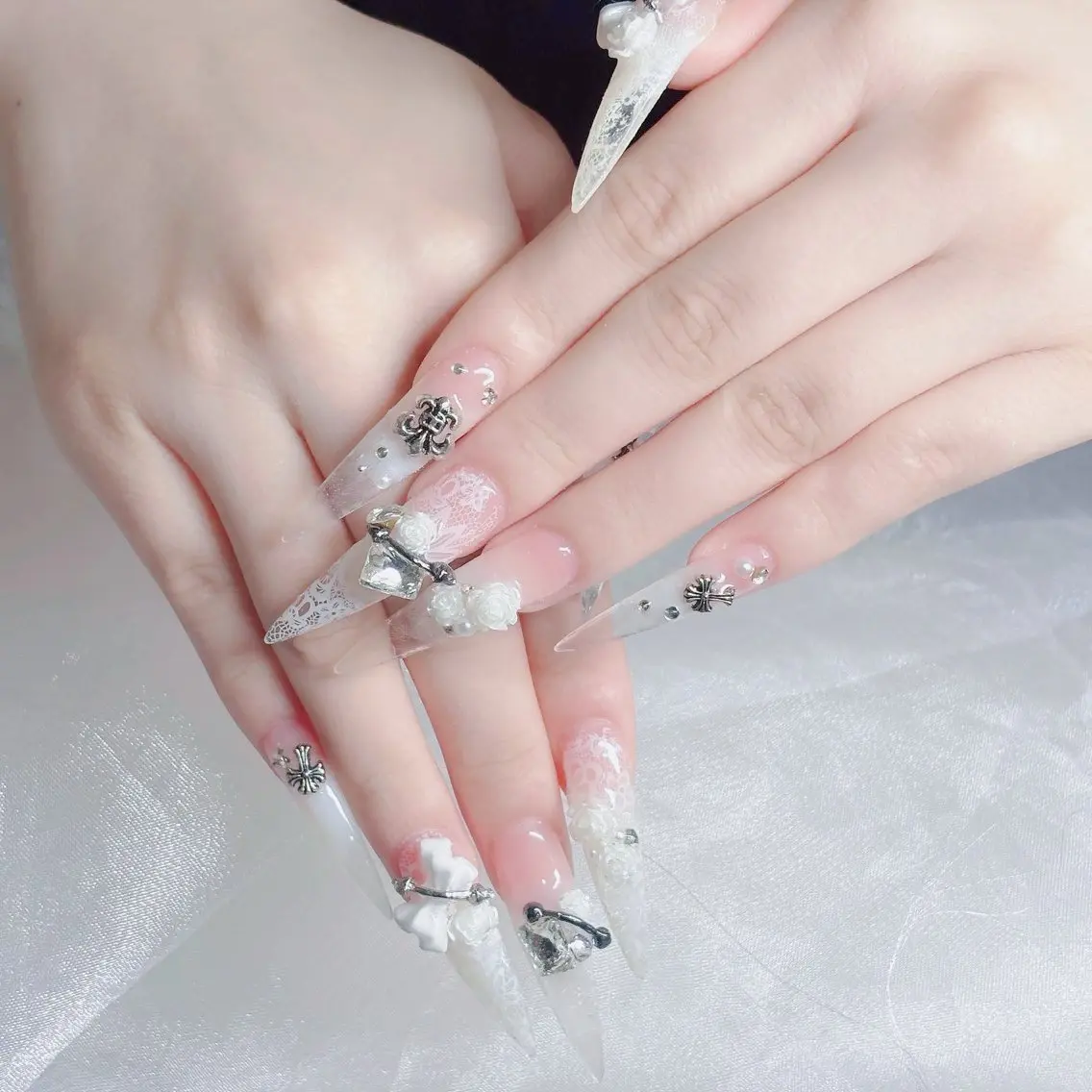 ネイル フットネイル フレンチネイル グラデーション 韓国ネイル ロングネイル ハンドネイル Hani Nail Salonのネイルデザイン