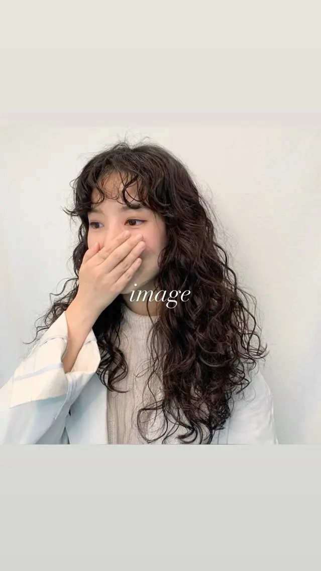 ロング パーマ ヘアカラー 椋 愛穂のヘアスタイル