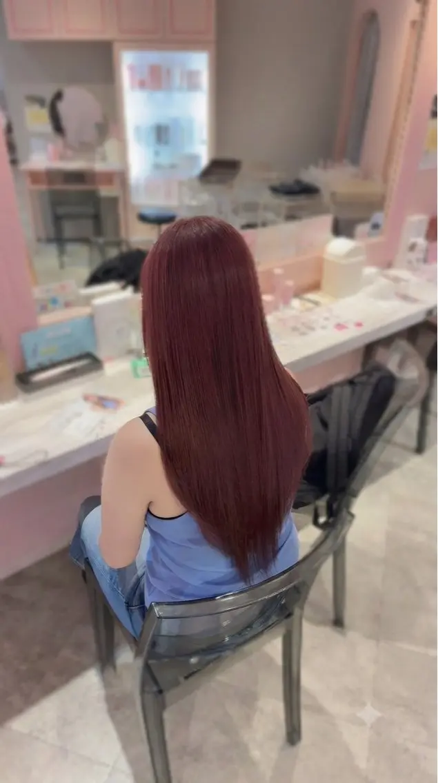 セミロング カラー ブリーチ ボルドーカラー ブラウンカラー 似合わせカット ヘアカラー 縮毛矯正/色素薄め カラー/AIRI🦋のヘアスタイル