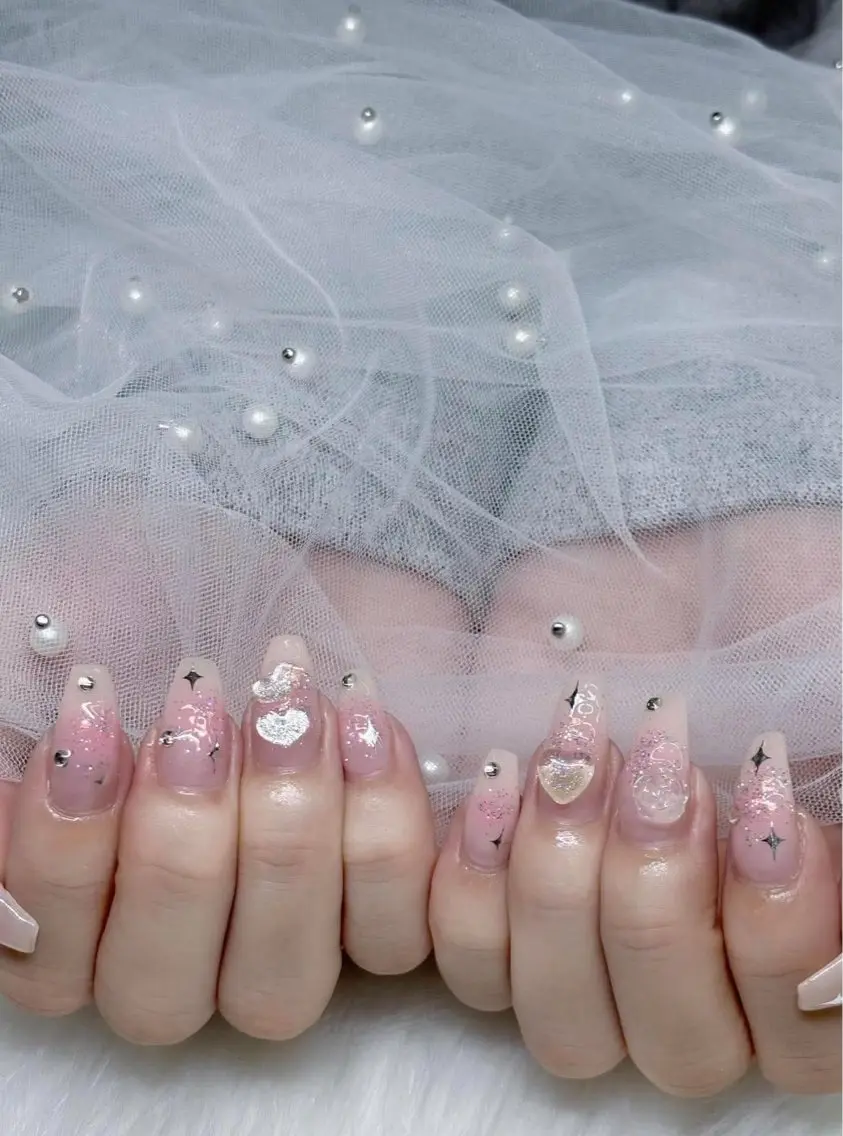 ネイル 韓国ネイル マグネットネイル 持ち込み Dyo Nail_Royalのネイルデザイン