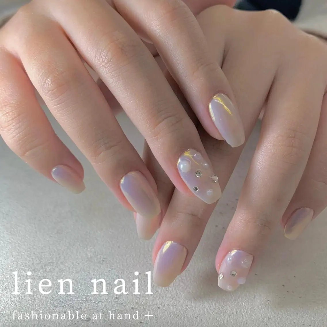 ミディアム 韓国風ヘア Queen nailのネイルデザイン