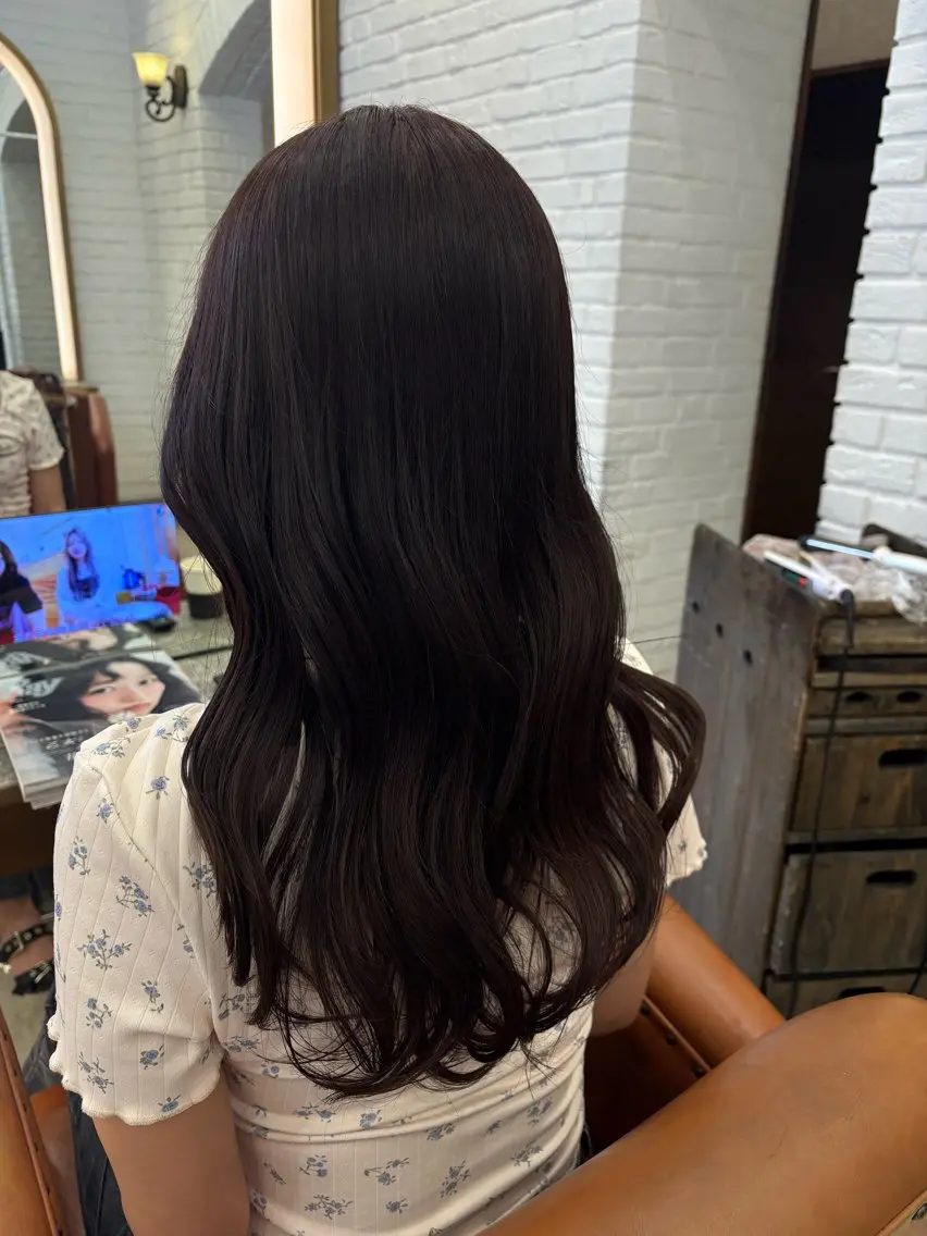 ロング カラー レッドカラー ヘアカラー 湯浅 菜月のヘアスタイル