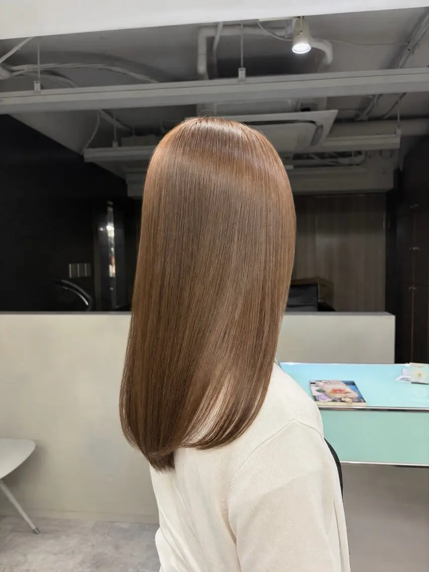 ミディアム カラー ベージュカラー カット ヘアカラー トリートメント 艶カラー/レイヤー/ 似合せ/ Fureaのヘアスタイル