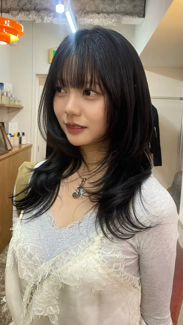 セミロング ボブ 顔まわりレイヤー ハッシュカット レイヤーカット 似合わせカット カット ヘアカラー トリートメント sayuri/心斎橋 /ハイトーンカラーのヘアスタイル