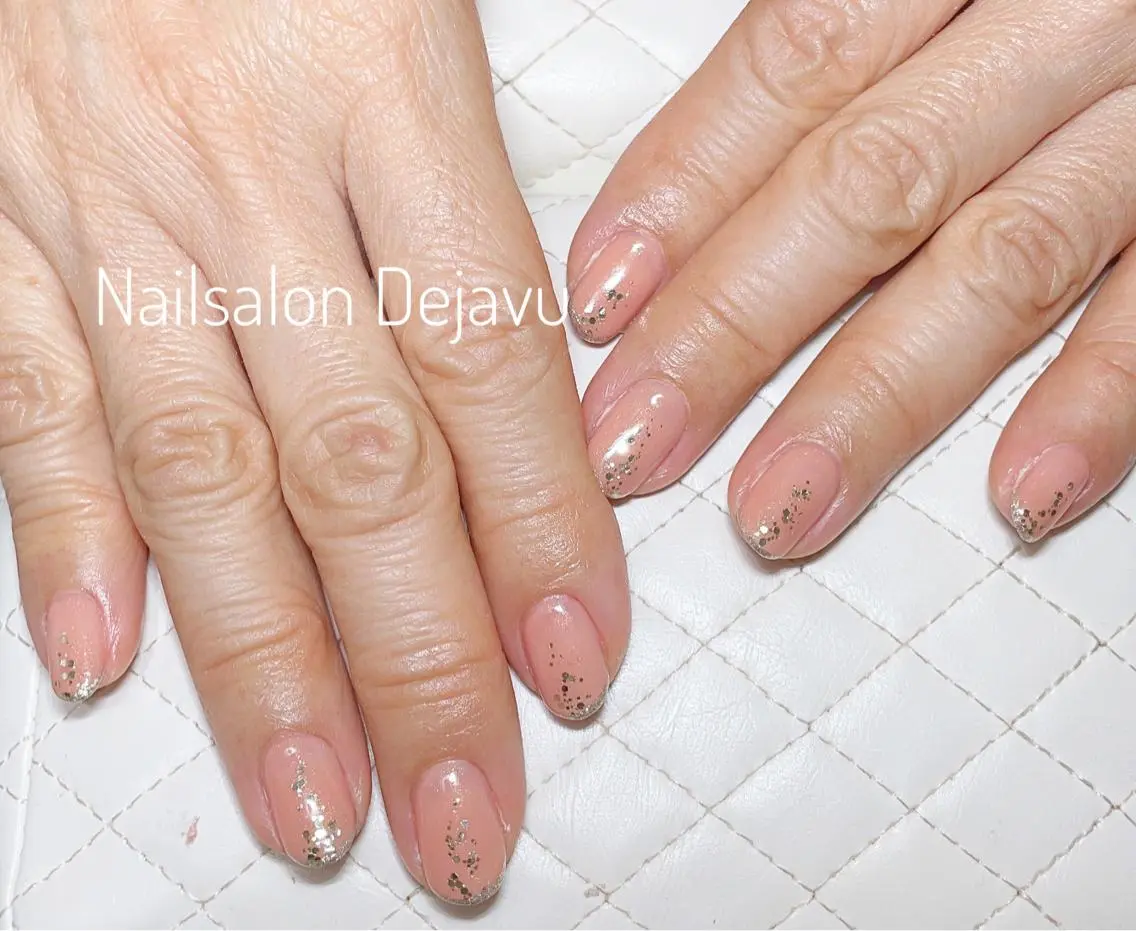 ネイル アートネイル ジェルネイル ラメ(グリッター) ワンカラーネイル ハンドネイル Nail salon Dejavu 🌿のネイルデザイン