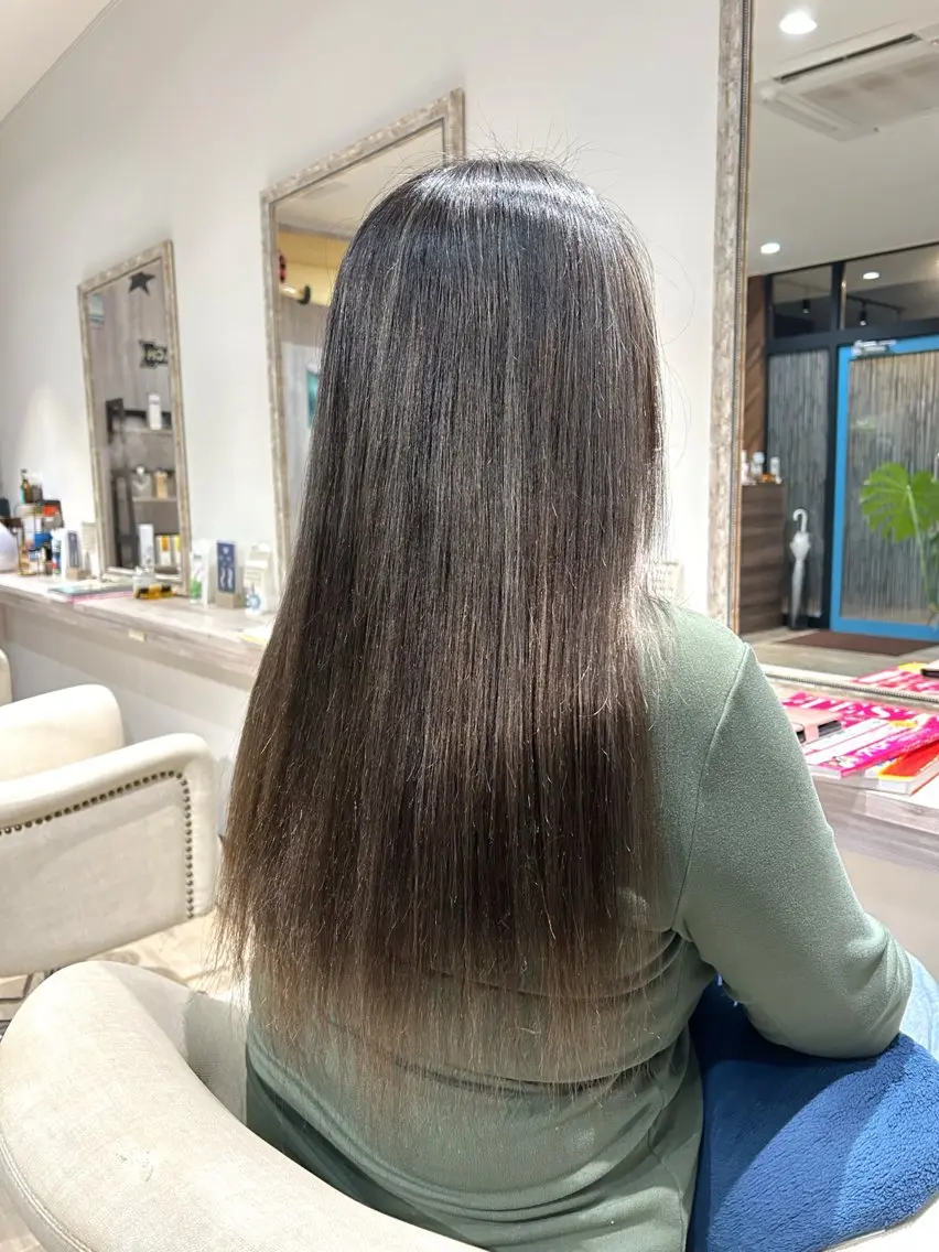 カラー アッシュ ハイライトカラー ヘアカラー 水口 琴絵のヘアスタイル