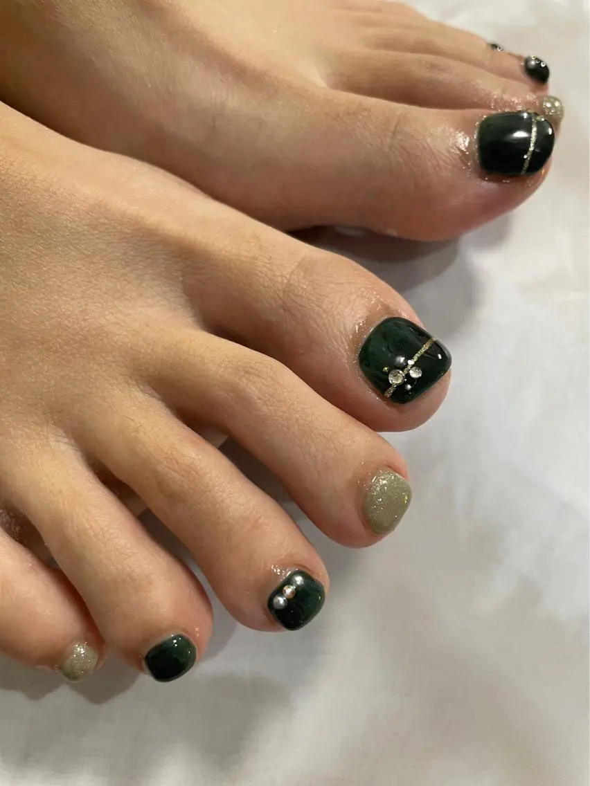 【オフあり🈶 】【シンプル】Foot親指アートの写真