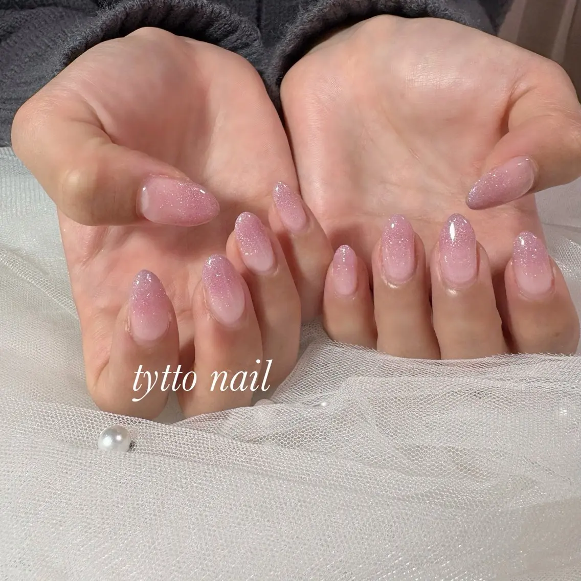 ネイル グラデーション キラキラネイル ラメ(グリッター) ラメグラデーション オフィスネイル ハンドネイル tytto nail ❤︎‪‪eri‪‪のネイルデザイン