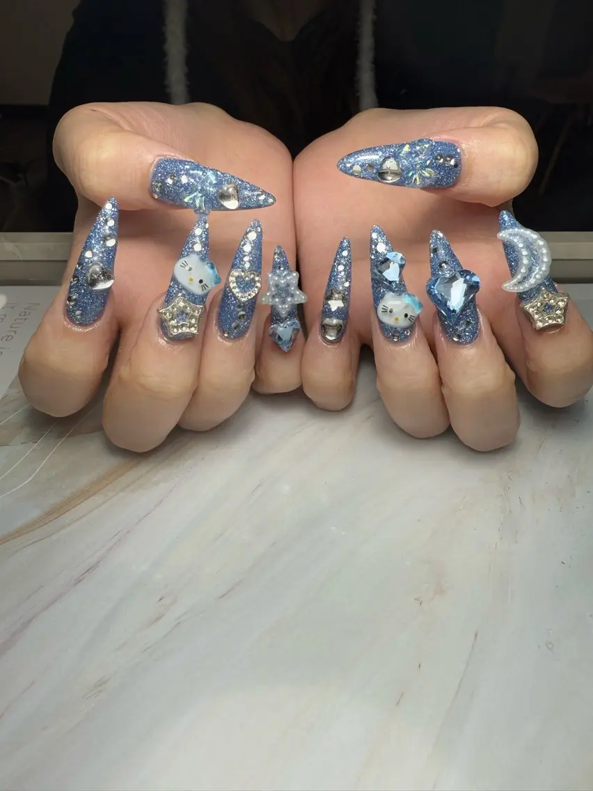 ネイル akina nailsのネイルデザイン
