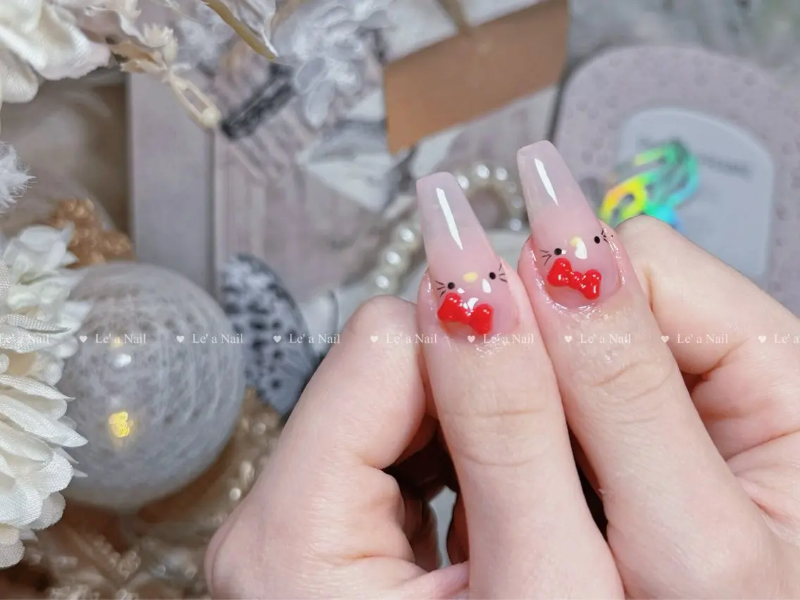 ネイル フラッシュネイル フットネイル フレンチネイル ジェルネイル ガラスフレンチ ハンドネイル ハンドケア Luxe Nail Salonのネイルデザイン