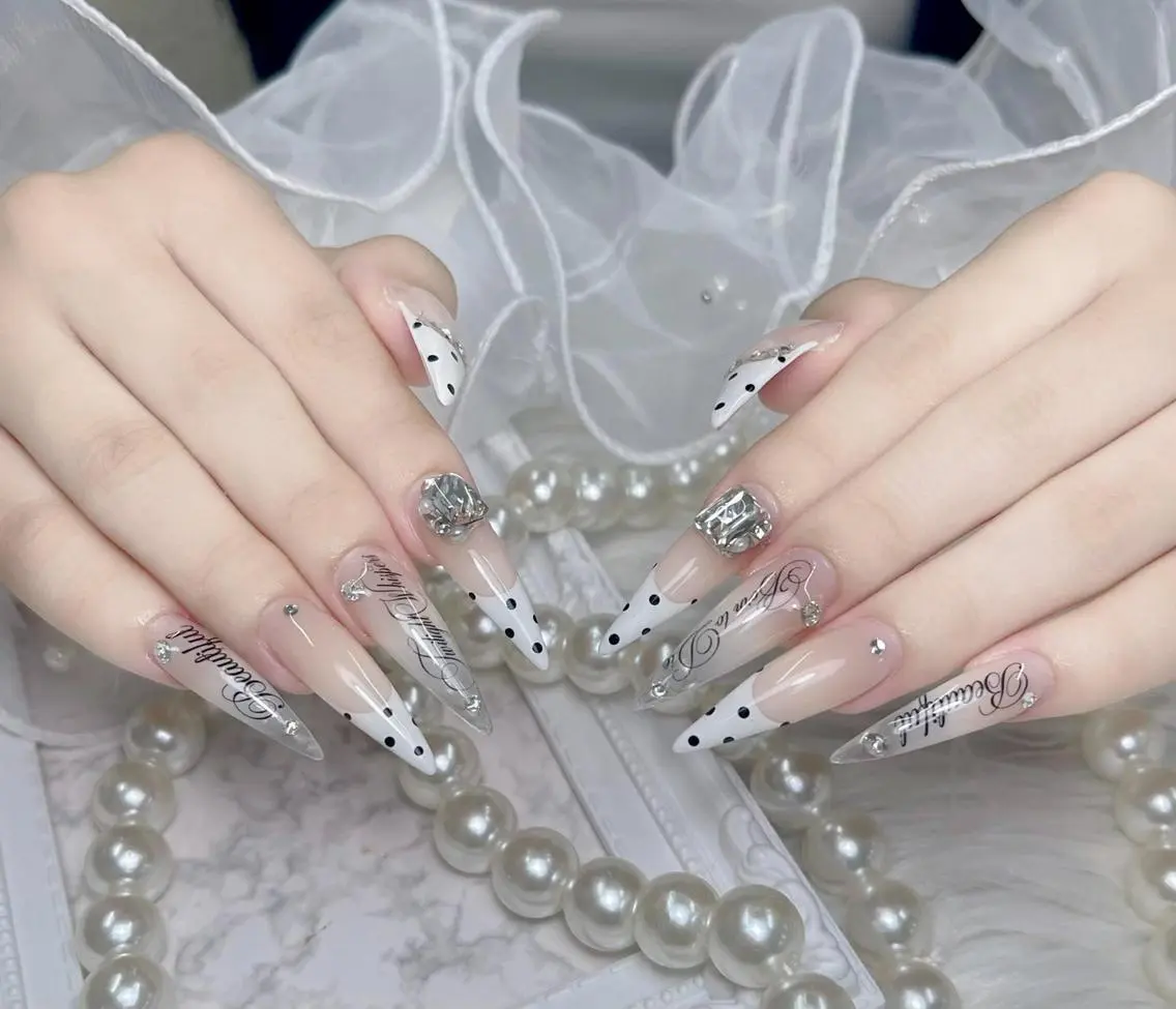 【人気No.1💎迷ったらコレ】10本長さ出し＋持ち込みアート＆パーツつけ放題✨の写真
