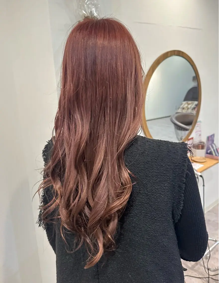 ロング カラー ハイトーンカラー ピンクカラー 梅田 薫のヘアスタイル