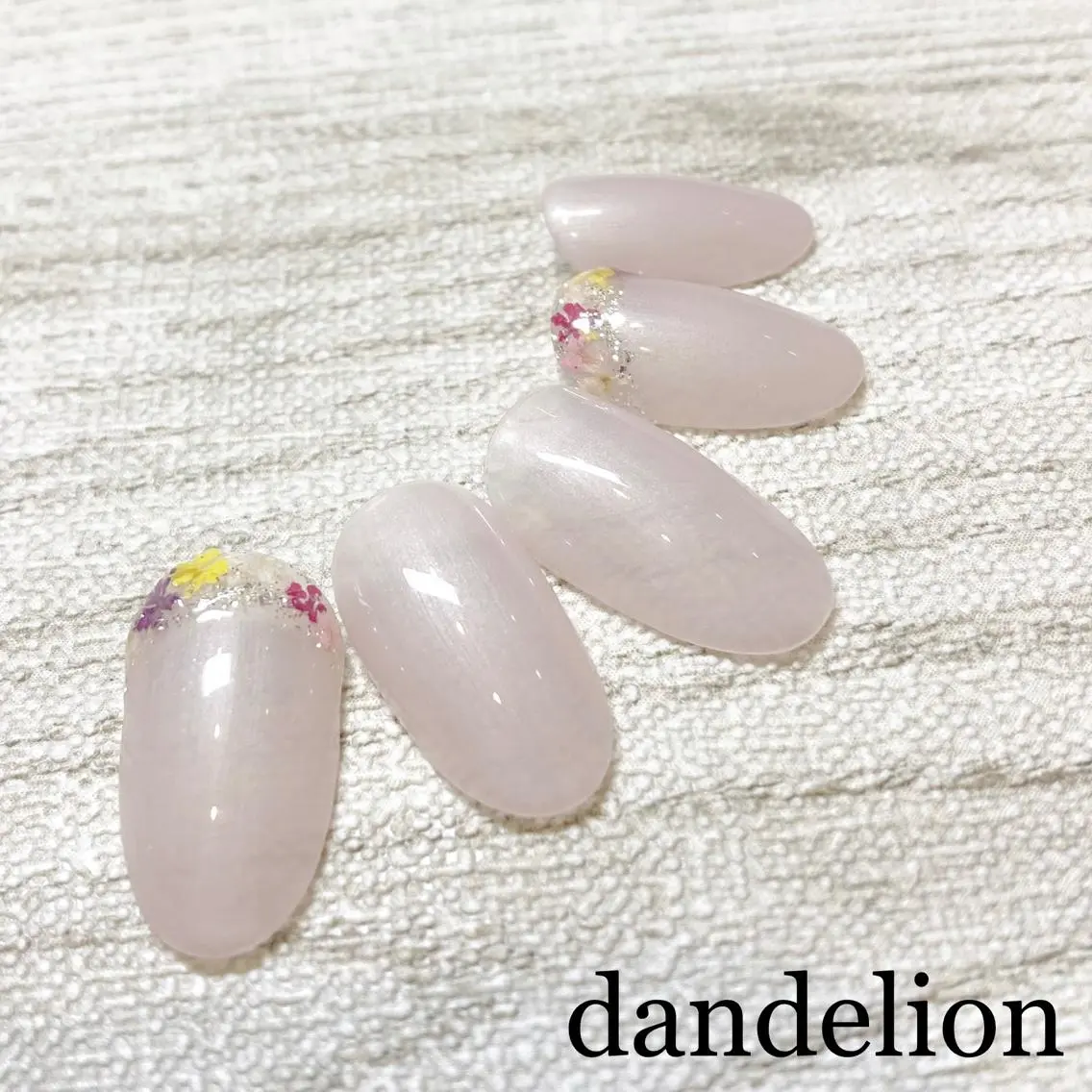 ネイル ハンドネイル ハンドケア dandelion ダンデライオンのネイルデザイン