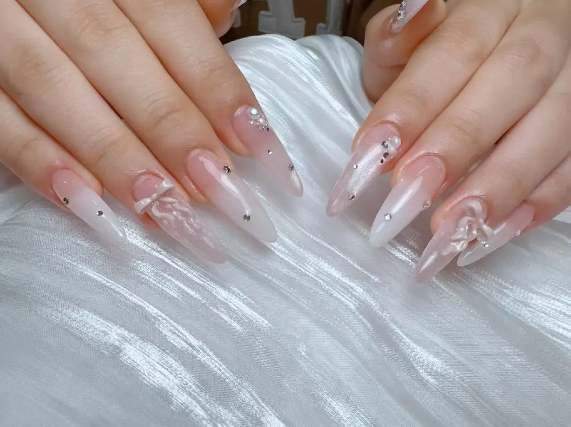 ネイル ENsalon AKIRAのネイルデザイン