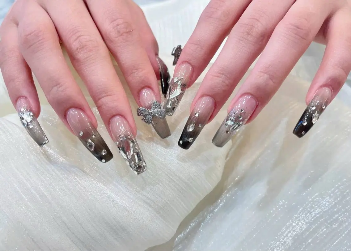 ネイル アートネイル フラワーネイル フットネイル ジェルネイル マグネットネイル Babarla Nailのネイルデザイン