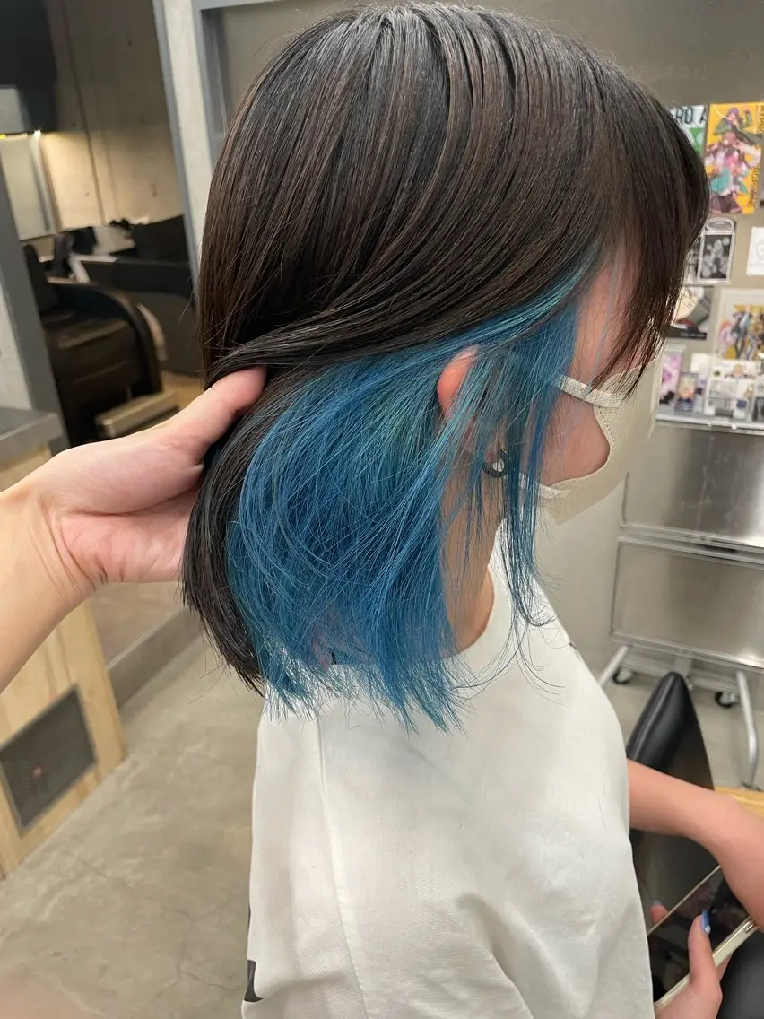 セミロング カラー インナーカラー 推し ブリーチ 髪質改善のヘアスタイル