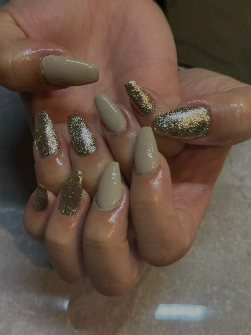 ネイル ラメ(グリッター) ワンカラーネイル Natsumi💎 堺筋本町ネイルサロンのネイルデザイン