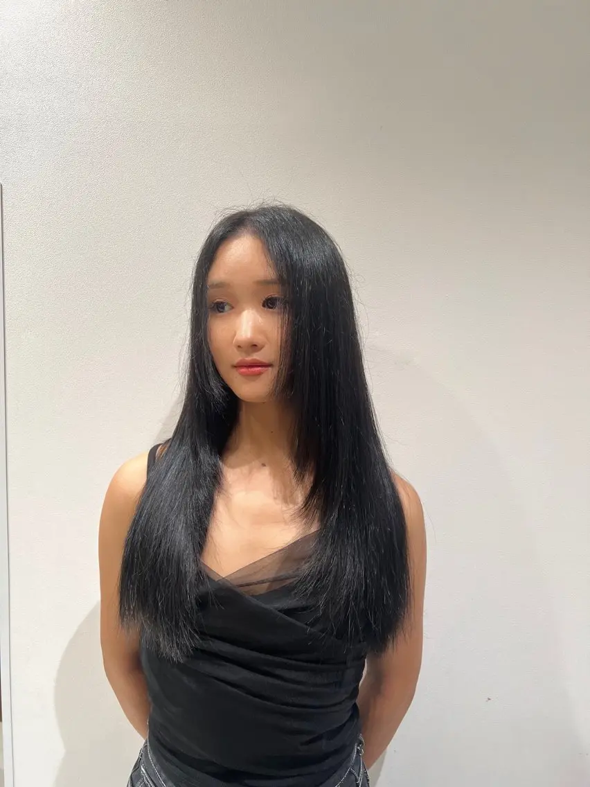 ロング カラー カット ヘアカラー トリートメント 💗渋谷/韓国/レイ ヤー顔周りSayaのヘアスタイル