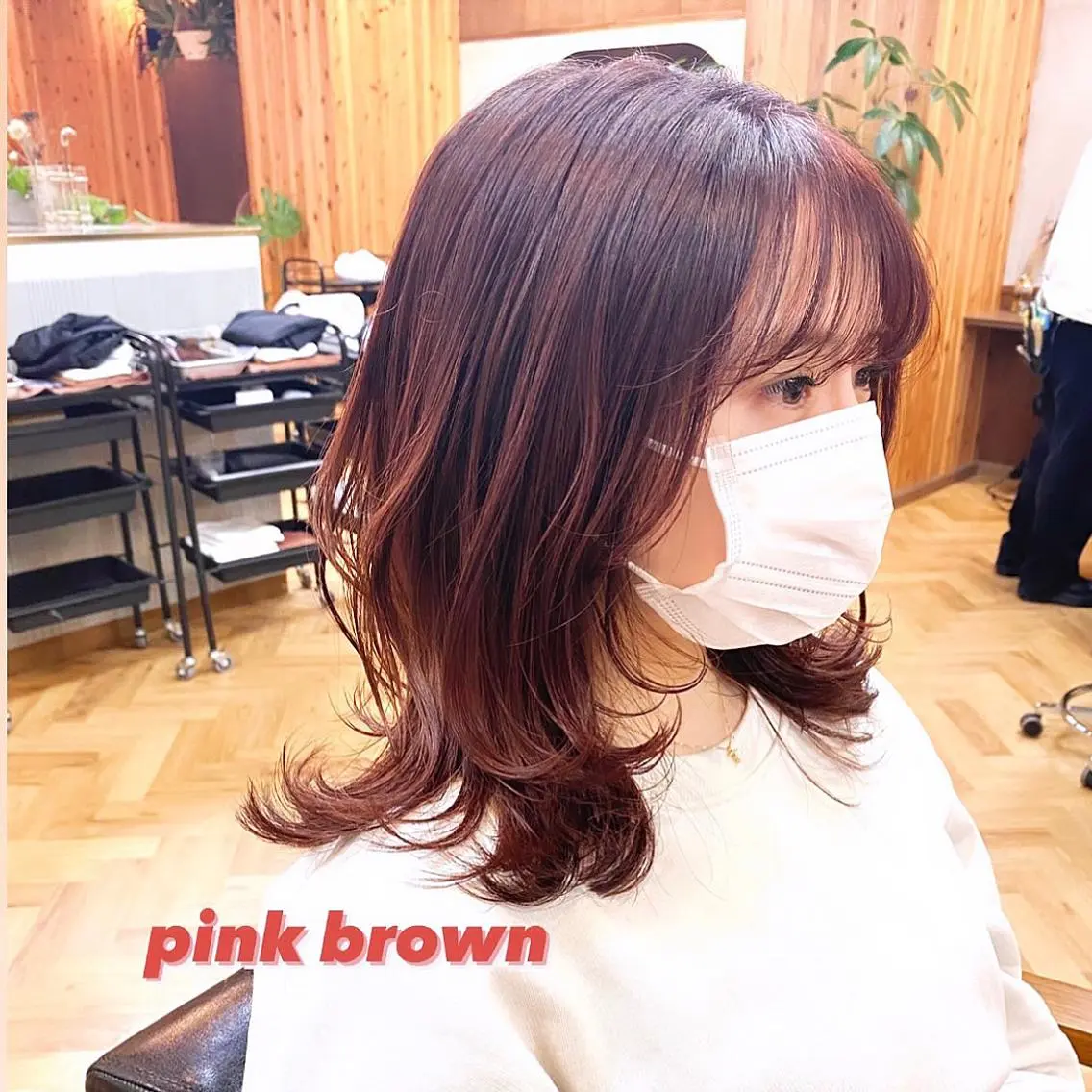 ミディアム カラー ブリーチ ブラウンカラー ブリーチなしカラー ピンクカラー ピンクブラウン 前川 朋香のヘアスタイル